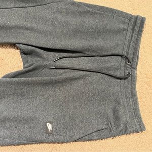 Nike Joggers Men’s Gray Medium